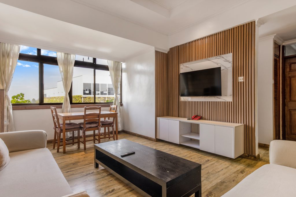 kates-apartment-rooms-505-1